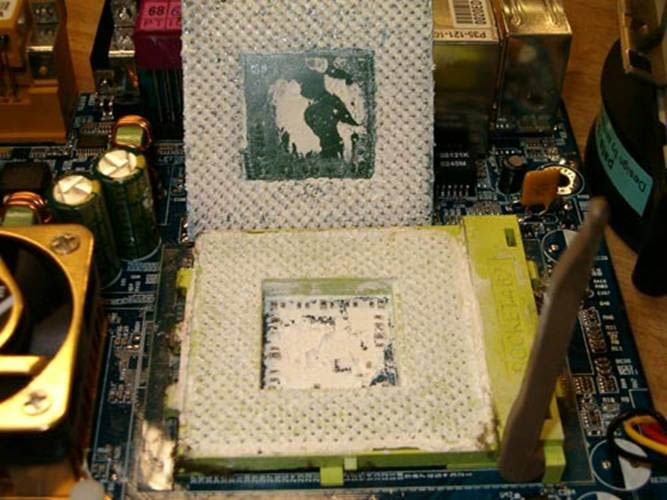 How NOT to use thermal grease when installing your CPU