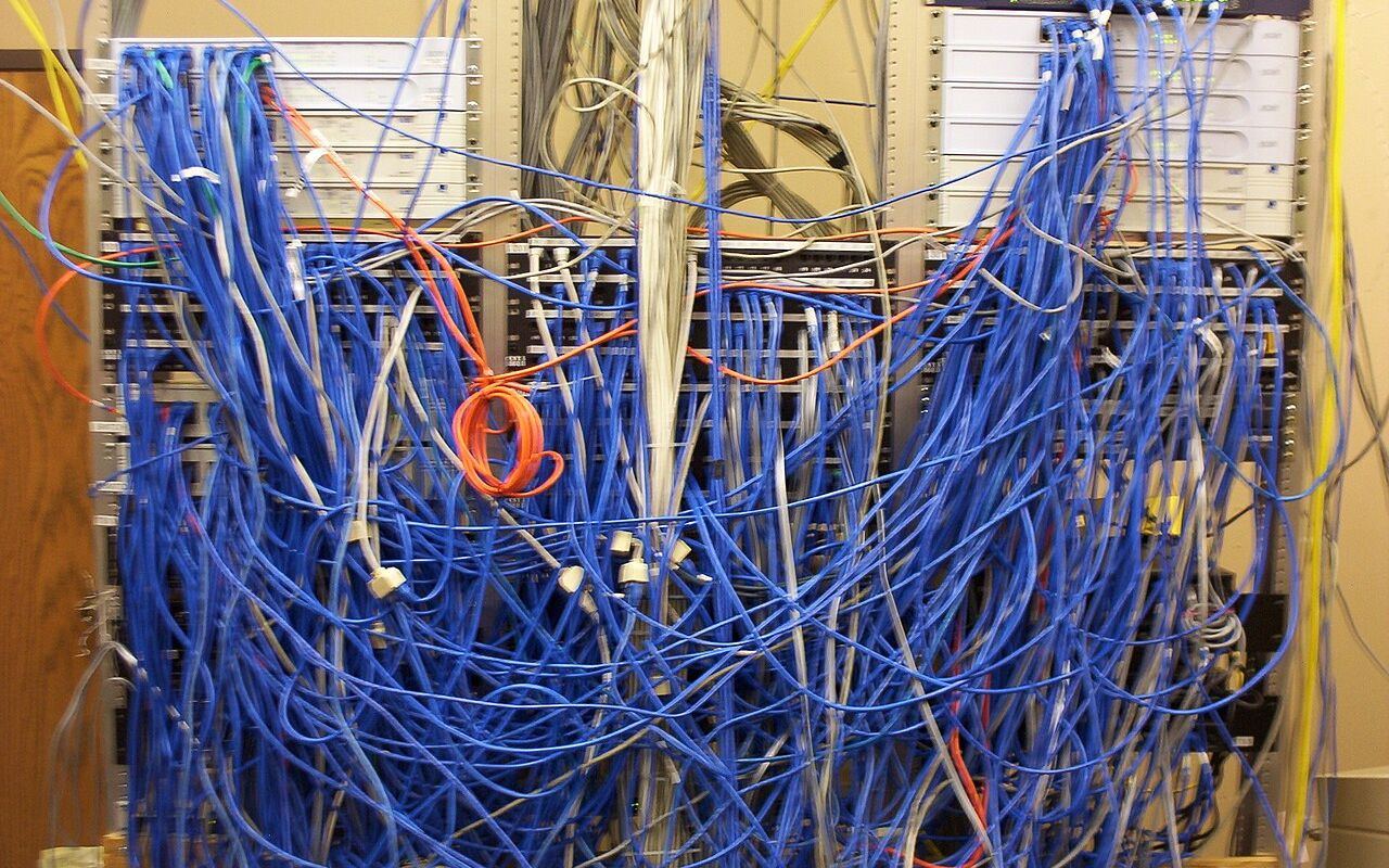 Cable closet bh